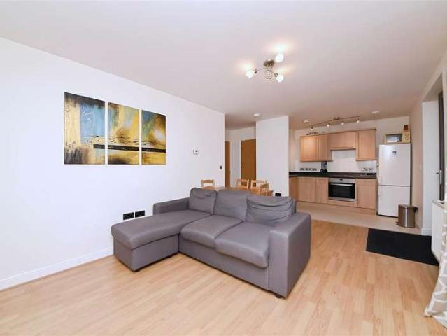 Flat for rent in Colindale, Colindale