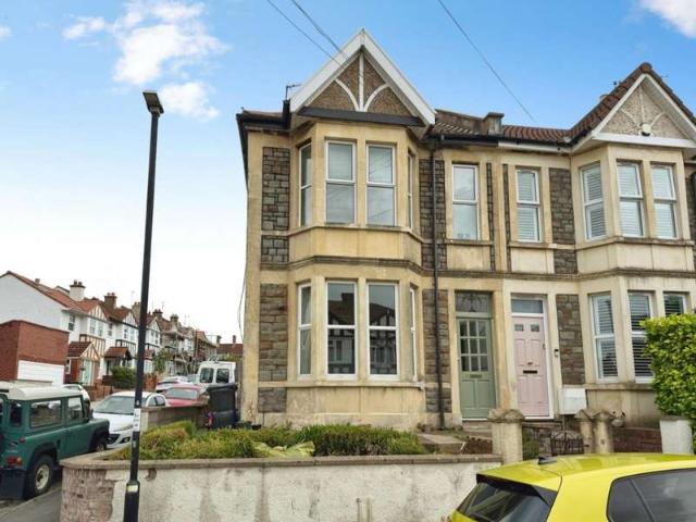 Flat for sale in Feckenham, City Of Bristol