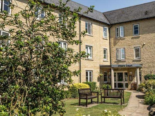 Flat for sale in Black Bourton, Oxfordshire
