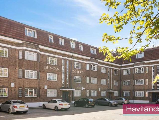 Flat for sale in Winchmore Hill, Palmers Green
