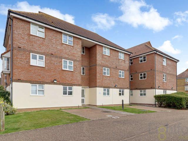 Flat for sale in Sovereign Harbour, Eastbourne