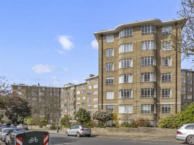Flat for sale in Brunswick