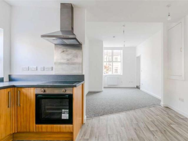 Flat for sale in Feckenham, City Of Bristol