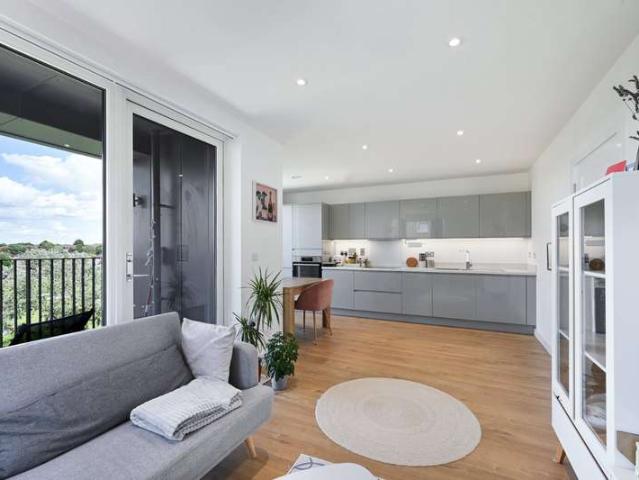 Flat for sale in Greater London