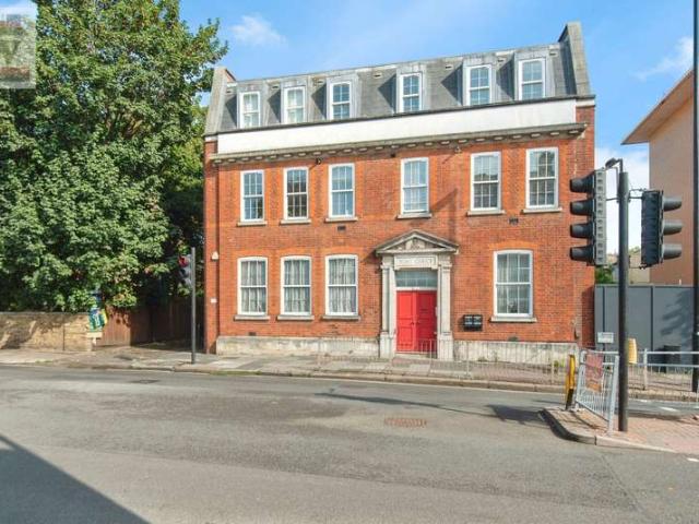 Flat for sale in London Borough of Hounslow, Spring Grove