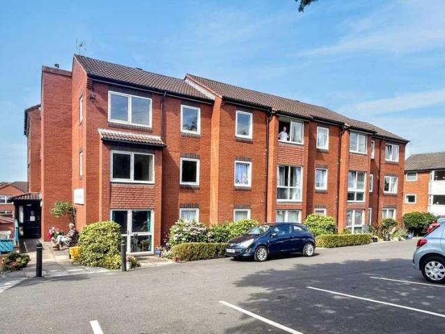 Flat for sale in Oxton, Wirral