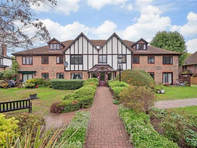 Flat for sale in Reigate, Reigate and Banstead