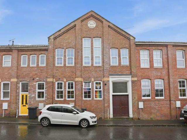 Flat for sale in St George, Bristol