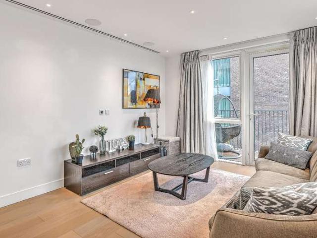 Flat for sale in Greater London