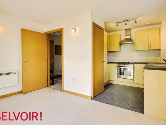 Flat for sale in Gloucester, Gloucestershire