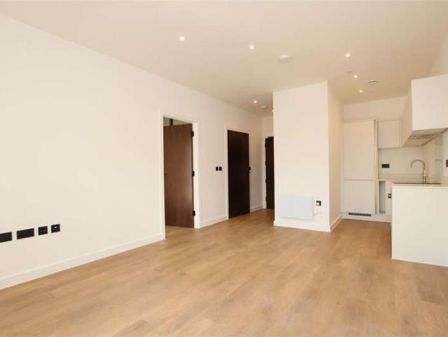 Flat for rent in East Twerton, Dulcote
