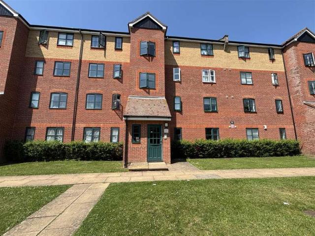 Flat for sale in Enfield Island Village, Greater London