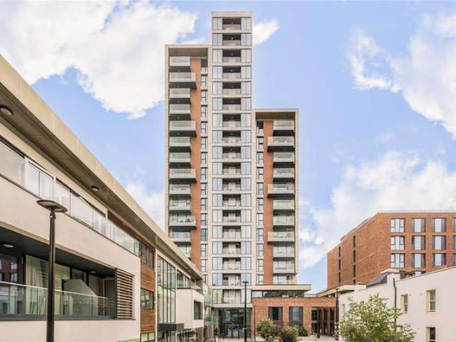 Flat for sale in Bromley-by-Bow, Poplar Grove