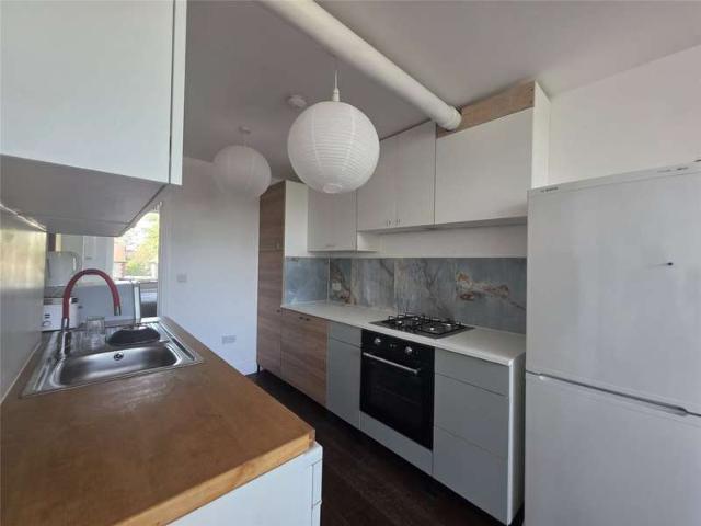 Flat for rent in Preston, Greater London