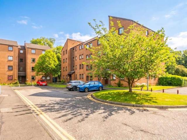 Flat for sale in Tynecastle, Gorgie