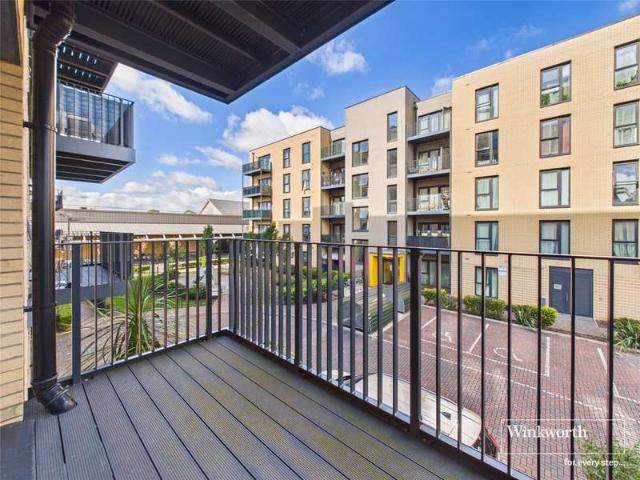 Flat for sale in Alpine Place, Greater London