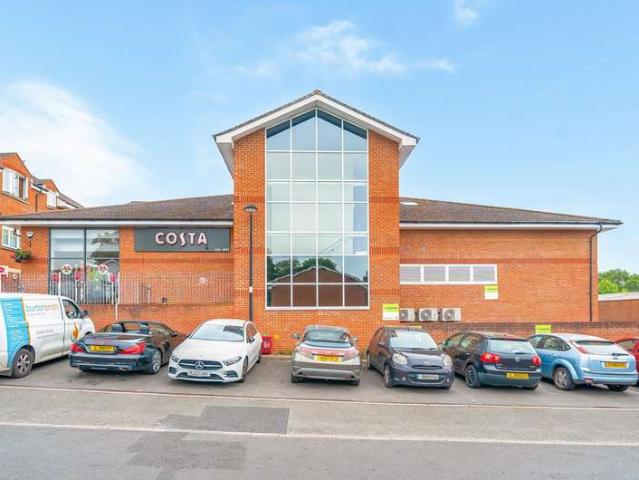 Flat for sale in Swallow, Buckinghamshire