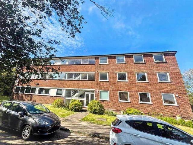 Flat for sale in Ratton, Eastbourne