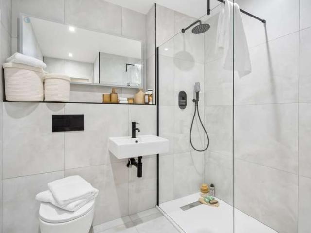 Flat for sale in Lunnon, Buckinghamshire
