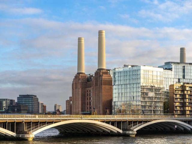 Flat for sale in Nine Elms, Greater London