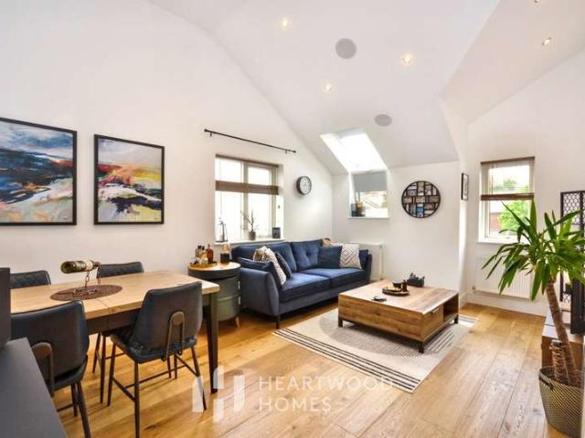 Flat for sale in Roundwood, Five Acres