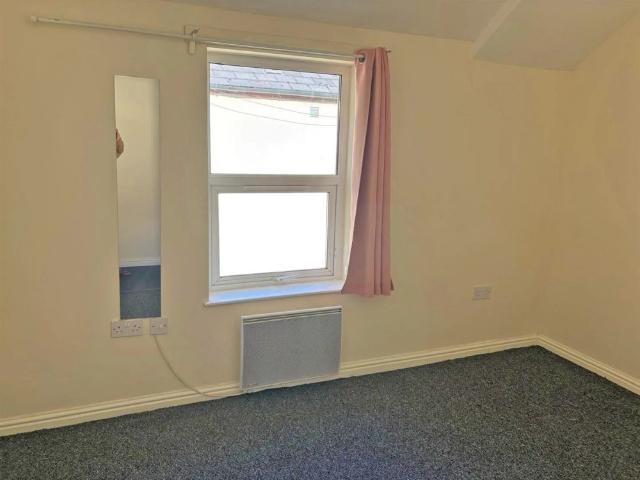 Apartment for rent in Plasnewydd, Falcon Lodge
