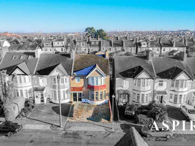 Flat for sale in Leigh-on-sea, Leigh-on-Sea