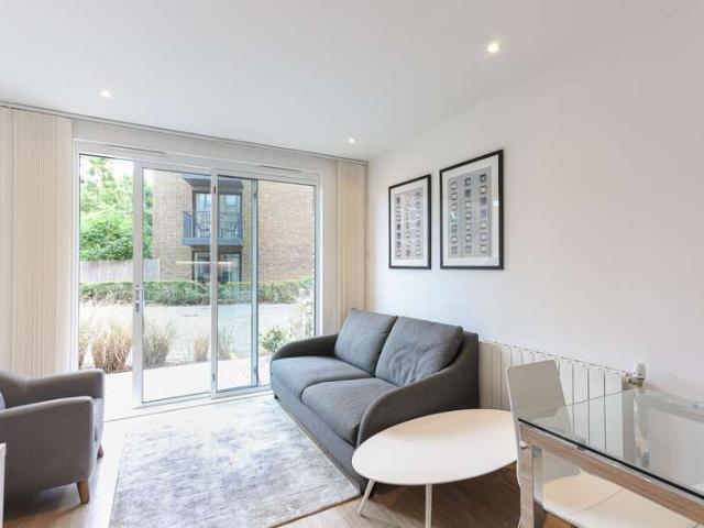 Flat for sale in London Borough of Lewisham, Greater London