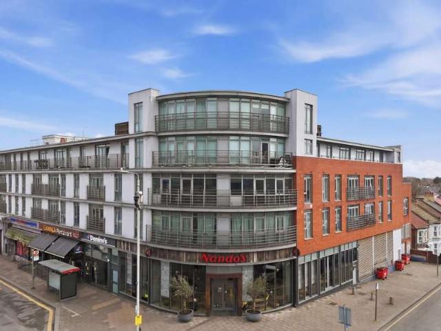 Flat for sale in London Borough of Barking and Dagenham, Greater London
