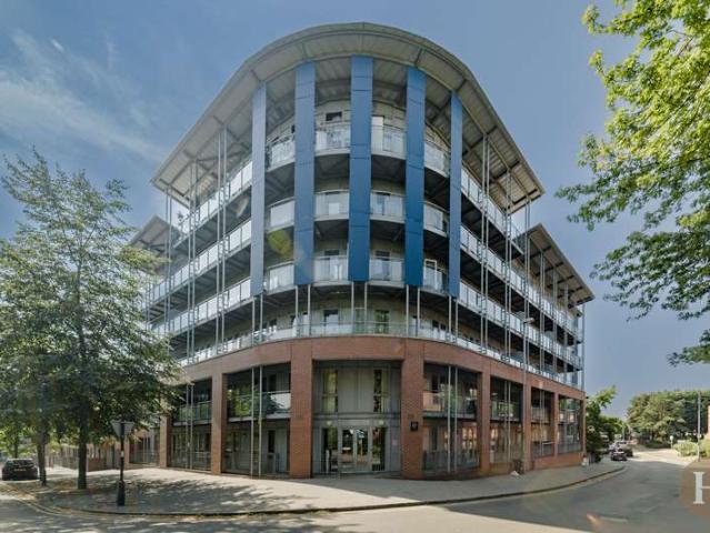 Flat for sale in Calthorpe Fields, West Midlands