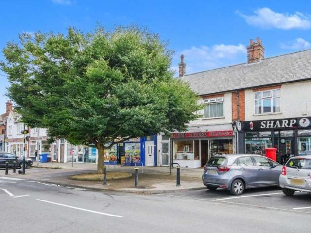 Flat for sale in Key Street, Suffolk