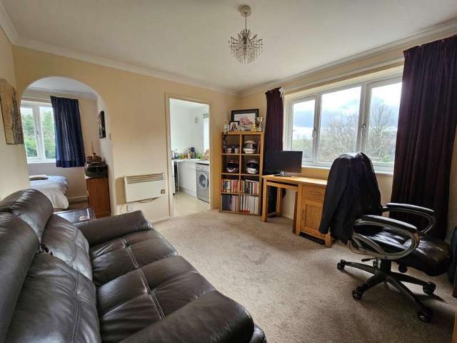 Flat for sale in West Ham, Greater London