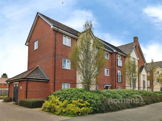 Flat for sale in Shinfield, Spencers Wood