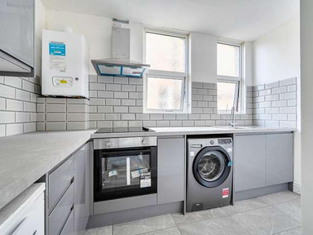 Flat for rent in London Borough of Enfield, Greater London