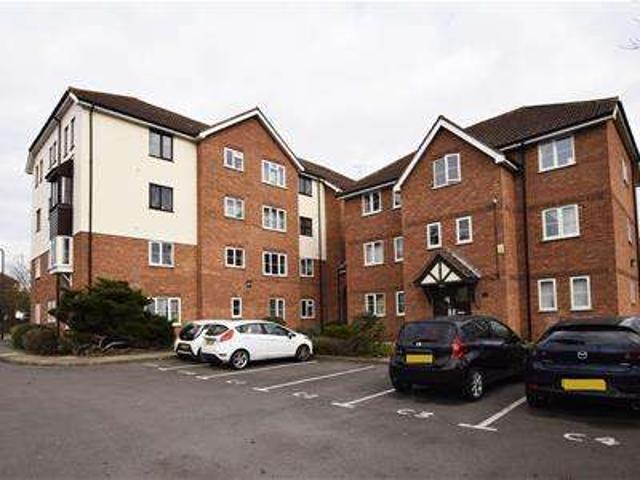Flat for sale in Alperton, Greater London