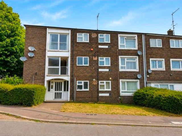 Flat for sale in Hatfield, Fretherne