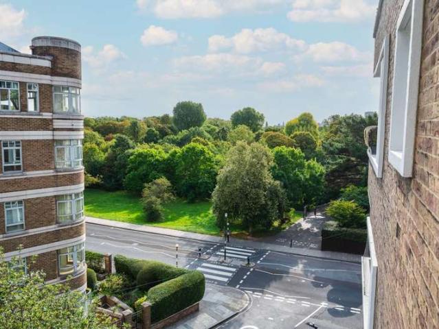 Flat for sale in St John's Wood, St. John's Wood