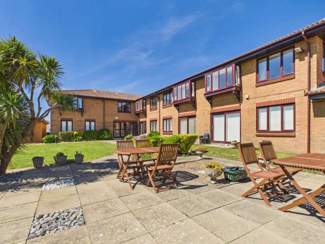 Flat for sale in Wick, Bournemouth