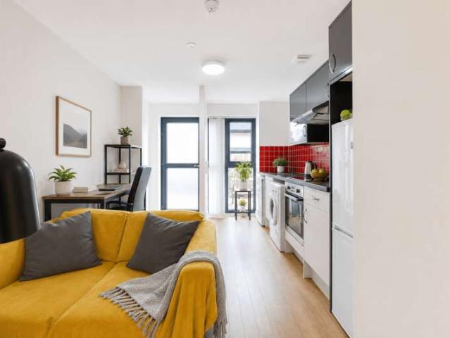 Flat for rent in Barracks, The Bridge
