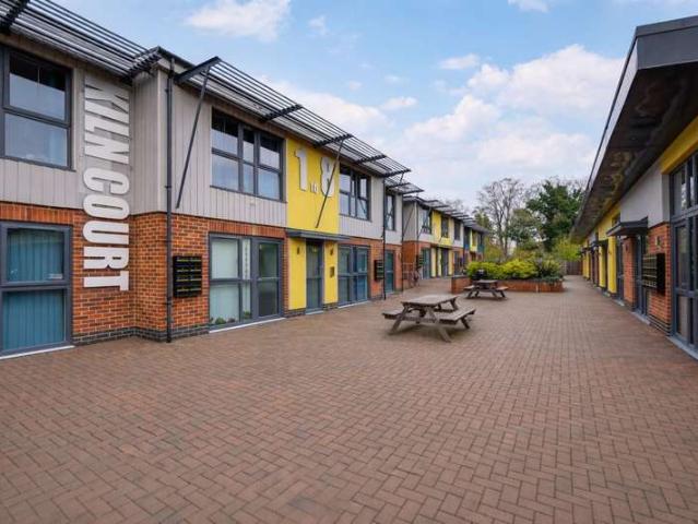 Flat for rent in Barracks, The Bridge