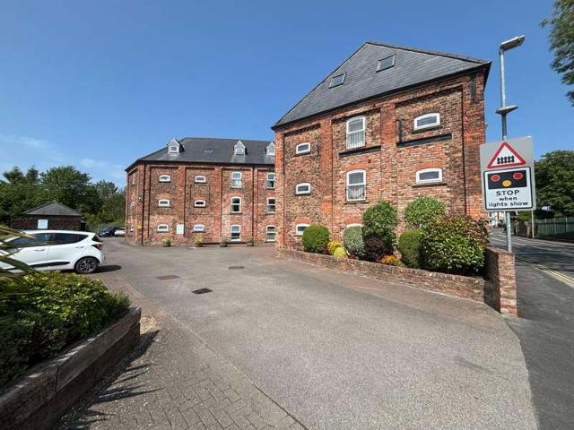 Flat for sale in Driffield, East Riding Of Yorkshire