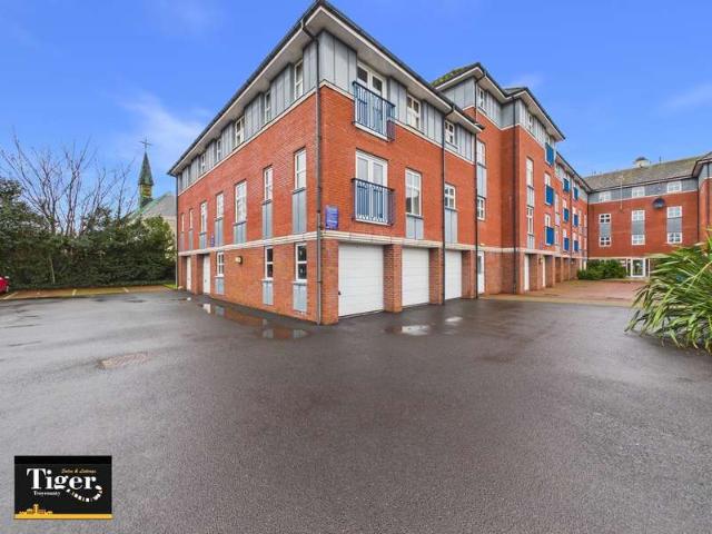 Flat for sale in Grange Park, Blackpool