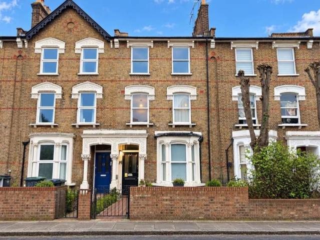 Flat for sale in London Borough of Haringey, Greater London