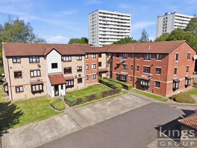 Flat for sale in Carterhatch, Greater London
