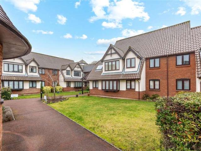 Flat for sale in Chelmsford, Essex