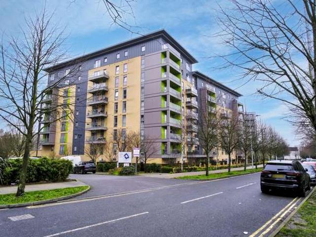 Flat for sale in Alperton, Greater London