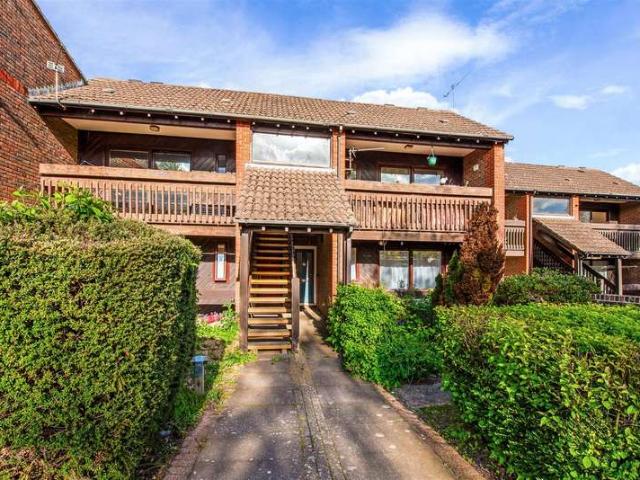 Flat for sale in Chichester, Littlecote