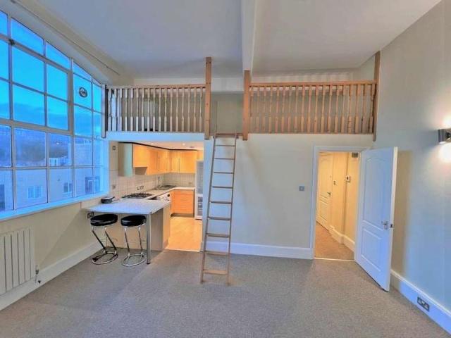 Flat for sale in Hollingdean, Brighton