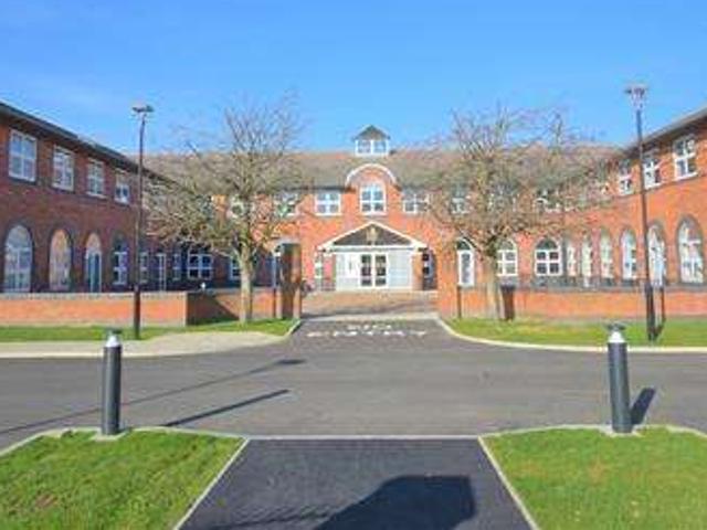 Flat for rent in London Borough of Hounslow, Feltham