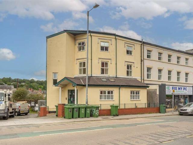 Flat for sale in Upper Bangor, Bangor